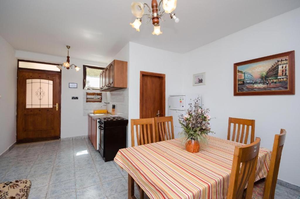 Apartments Drago 2039 Баньоле Екстериор снимка