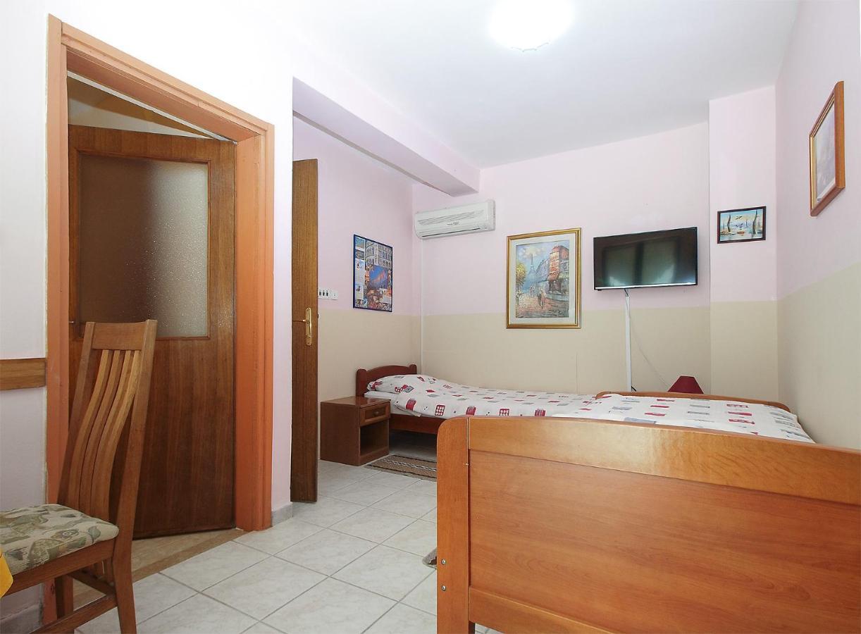Apartments Drago 2039 Баньоле Екстериор снимка
